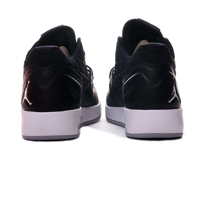 Кроссовки Air Jordan Clutch 845043-010